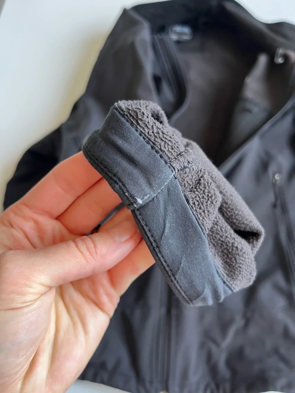 The North Face Men's Dark black Zip-Front Softshell Jacket